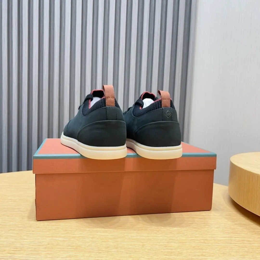 Men's men's shoes 💰P500💰[loro piana] The new moccasin shoes are popular all over the world, and the official website is selling like hotcakes. The upper is made of original first-layer cowhide and matched with original rubber soles. It is a classic. The complex craftsmanship and meticulous structure make the shoes light and soft, allowing you to walk comfortably and freely. Perfect for summer wear. Yardage: 38-45. (45 is custom-made and cannot be returned or exchanged)